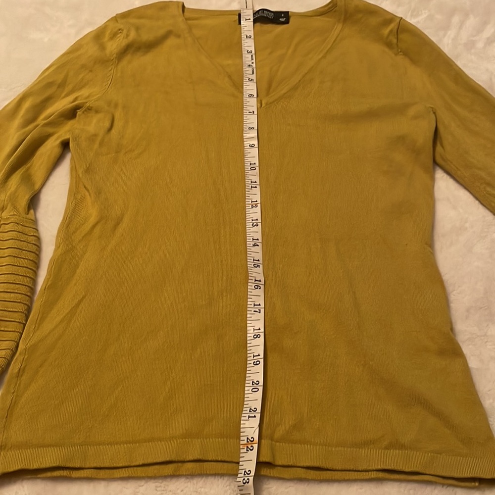 7th Avenue Mustard Yellow Tunic Bell Sleeves size S - Picture 7 of 10